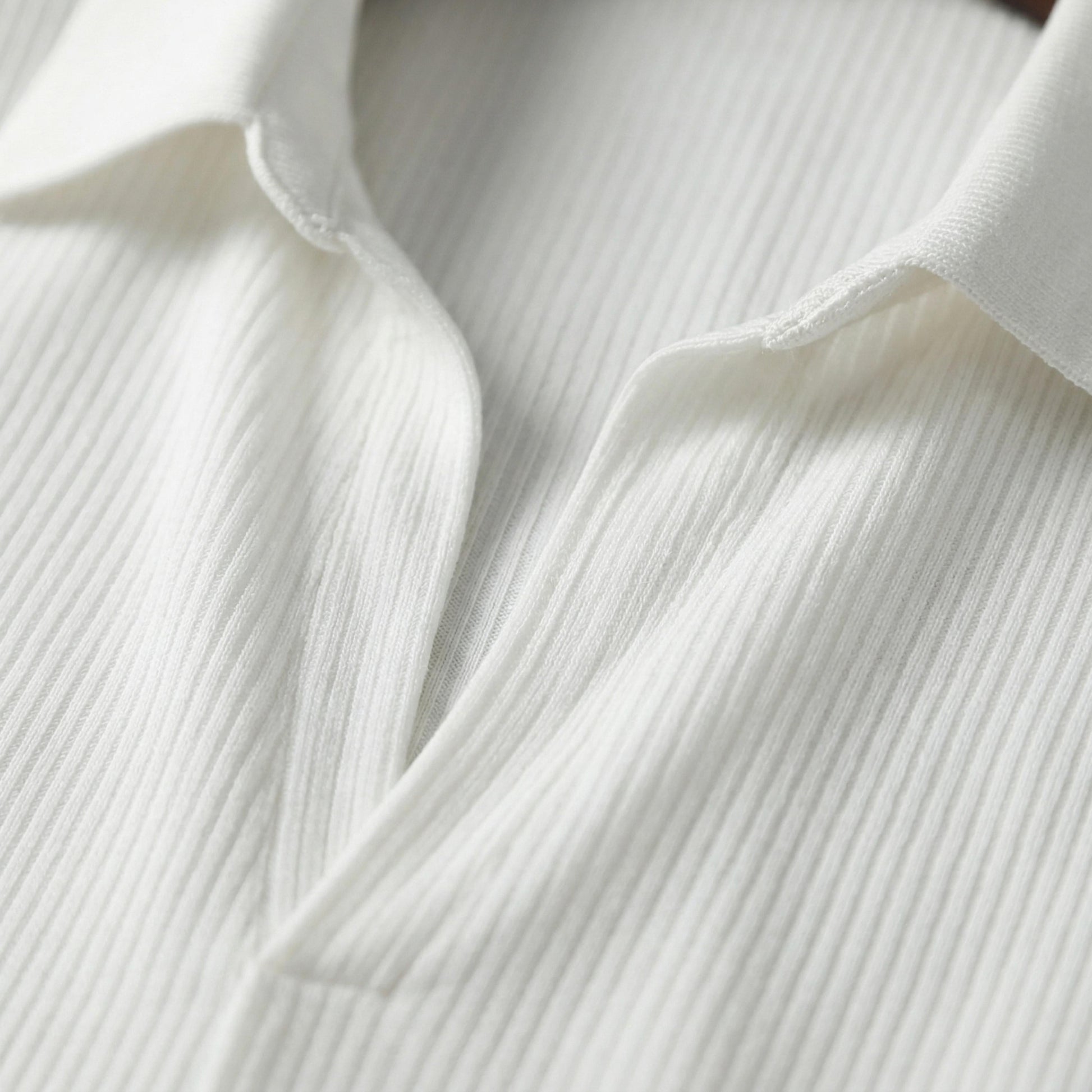 Men's Ribbed Short Sleeve Shirt With Open Collar And Button Closure-Jivoca